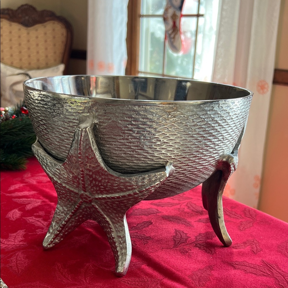 Vintage Mariposa Silver Big Salad Serving Bowl Footed Starfish Legs. Heavy.